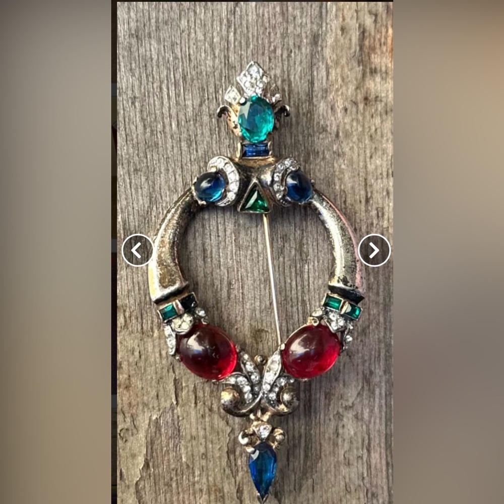 Trifari 1945 Sterling gold plated brooch